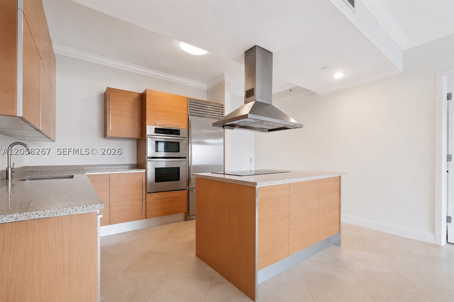 218 SE 14th St 1203
