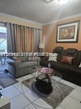 4925 W Lakes Dr