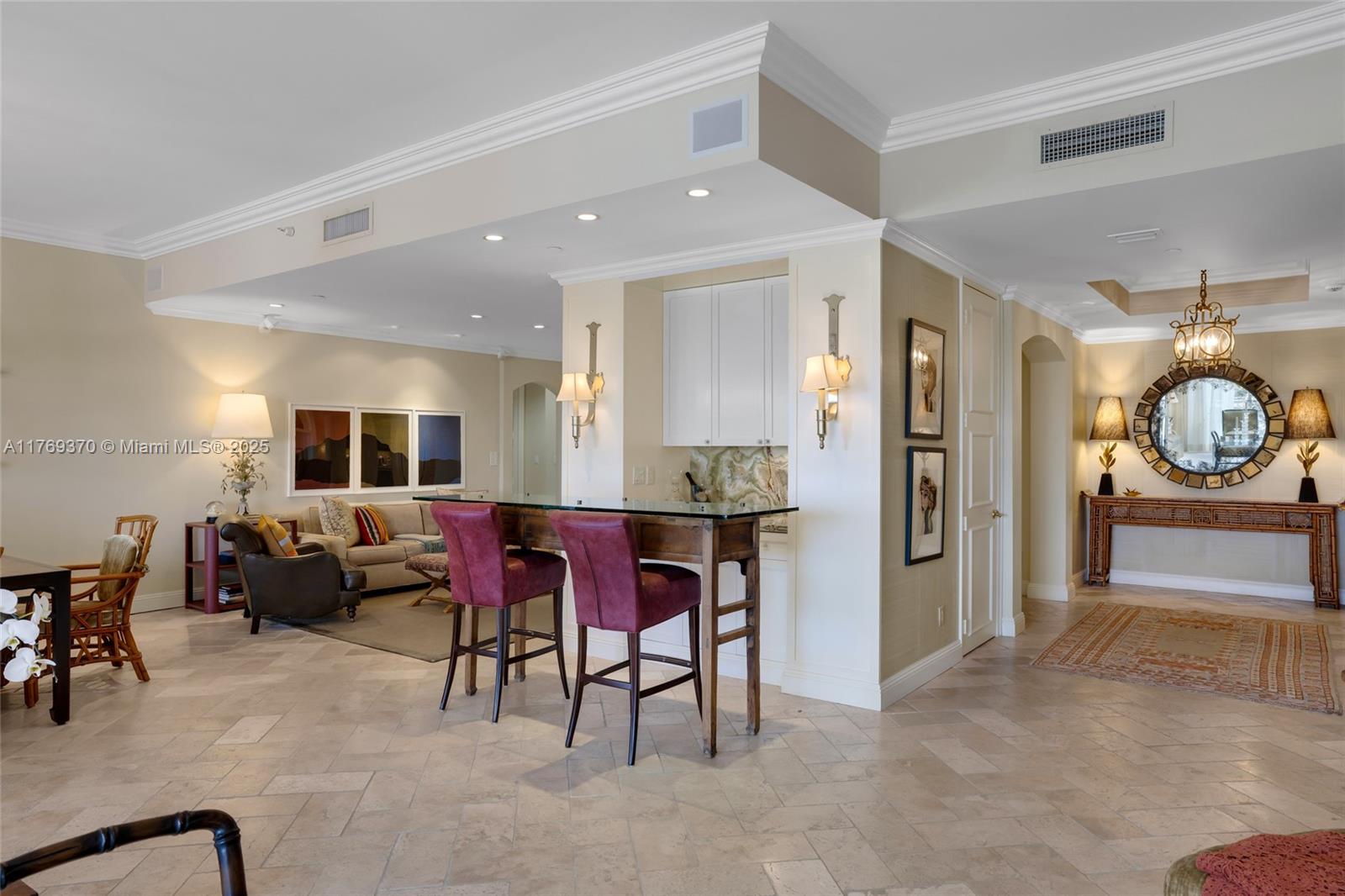 BELLA VISTA MID-RISE SOUT - Residential Lease