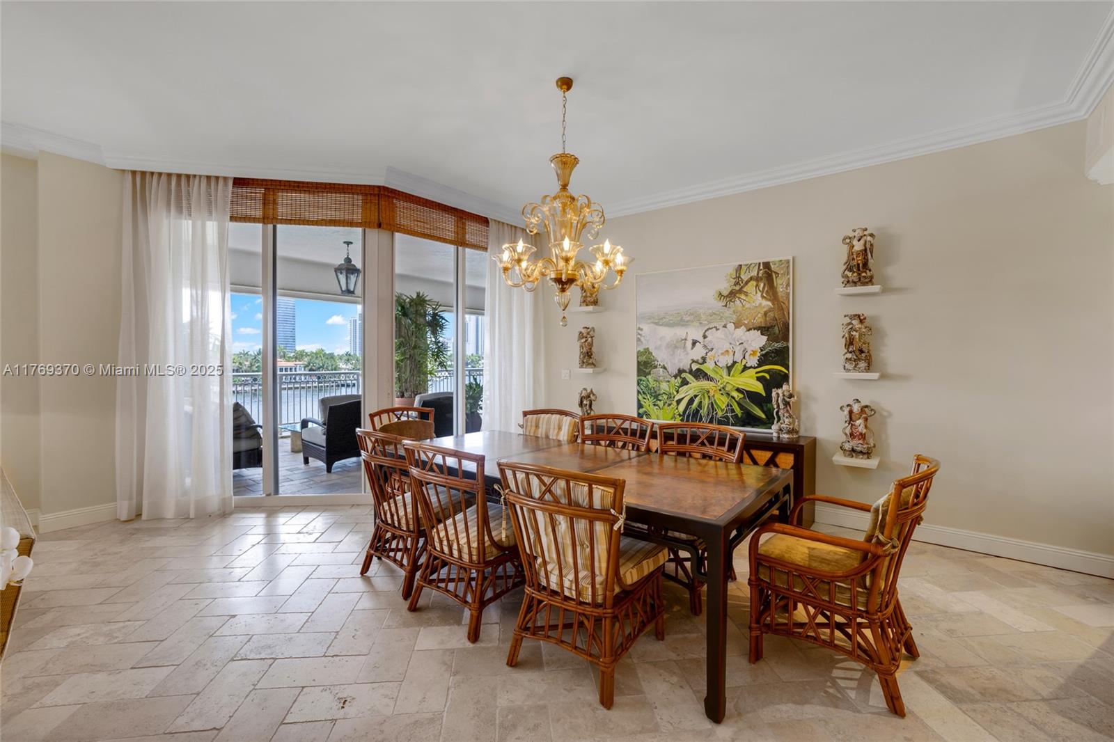 BELLA VISTA MID-RISE SOUT - Residential Lease