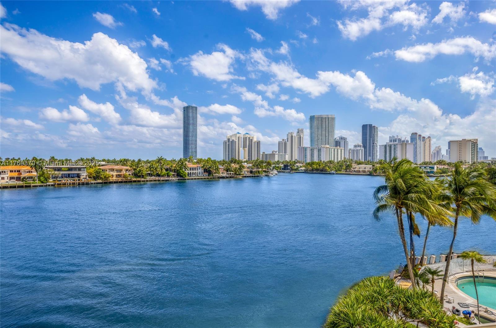 BELLA VISTA MID-RISE SOUT - Residential Lease