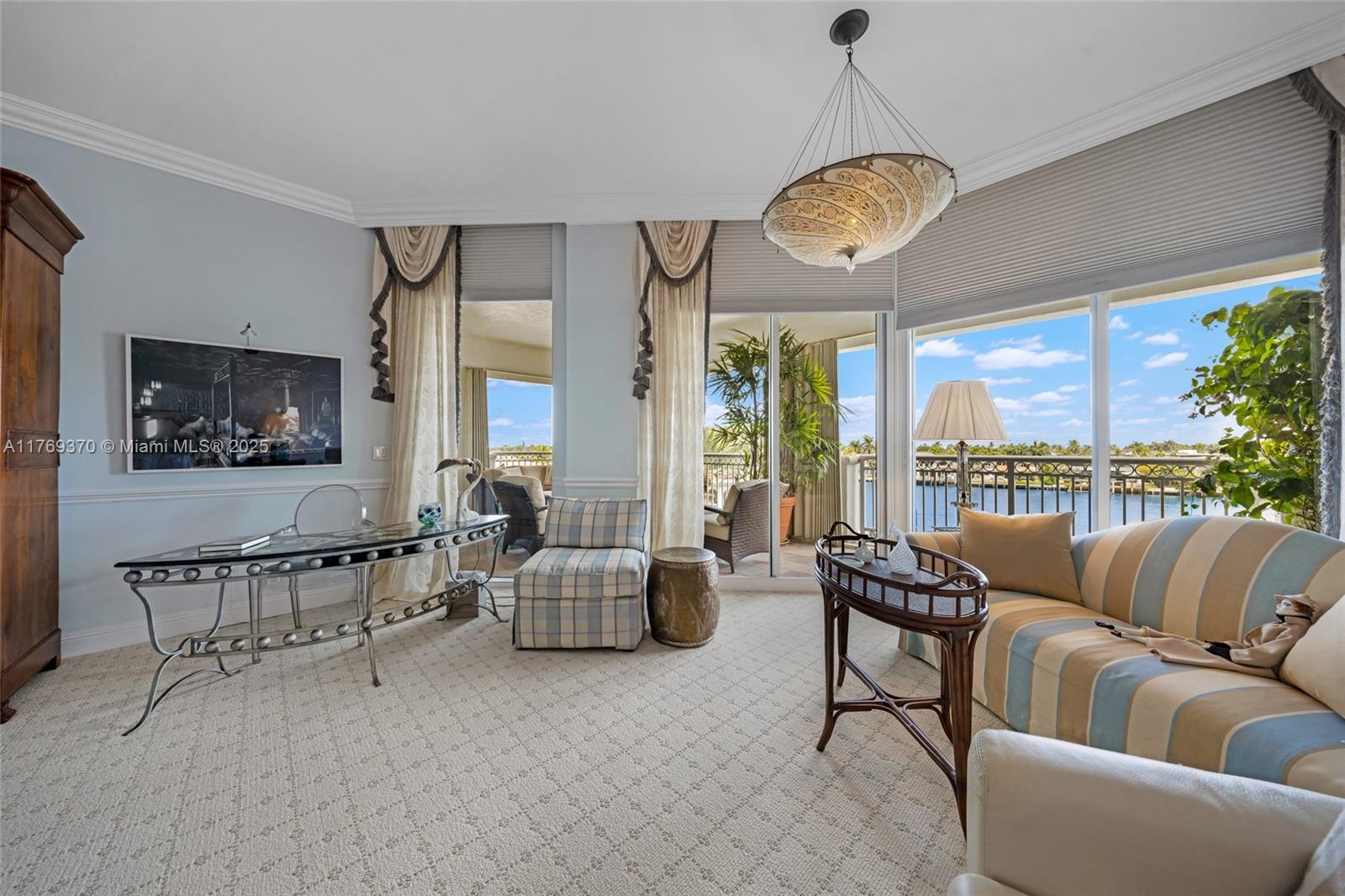 BELLA VISTA MID-RISE SOUT - Residential Lease