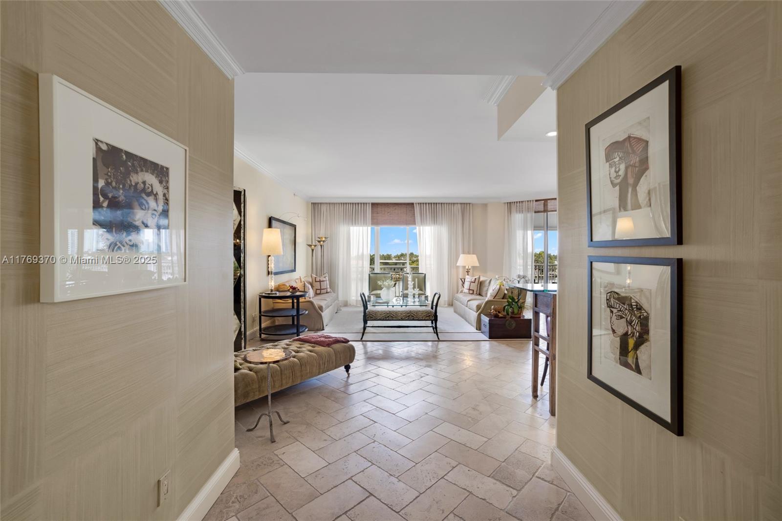 BELLA VISTA MID-RISE SOUT - Residential Lease