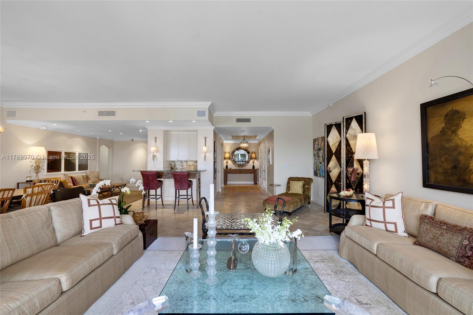 BELLA VISTA MID-RISE SOUT - Residential Lease