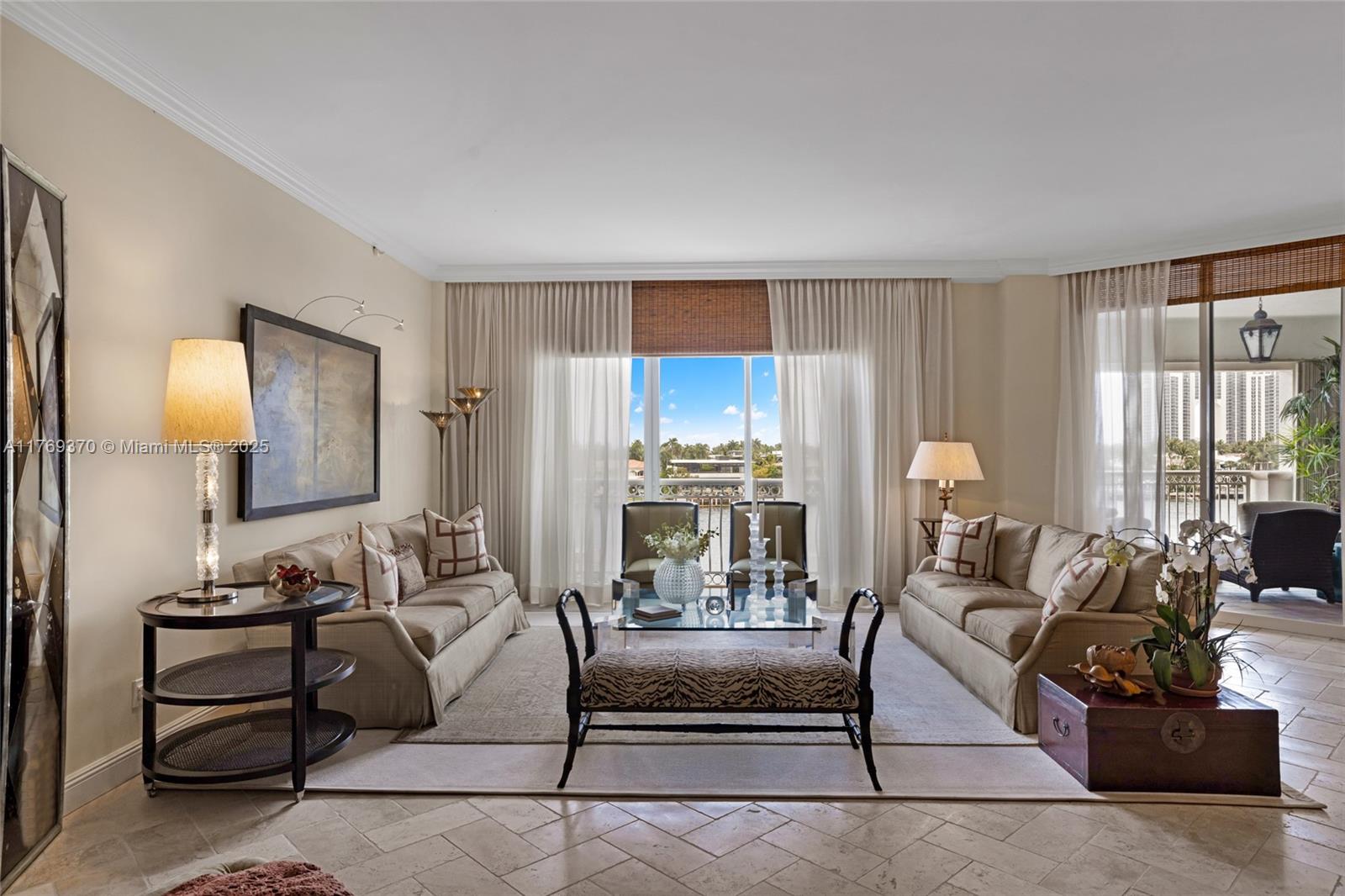 BELLA VISTA MID-RISE SOUT - Residential Lease