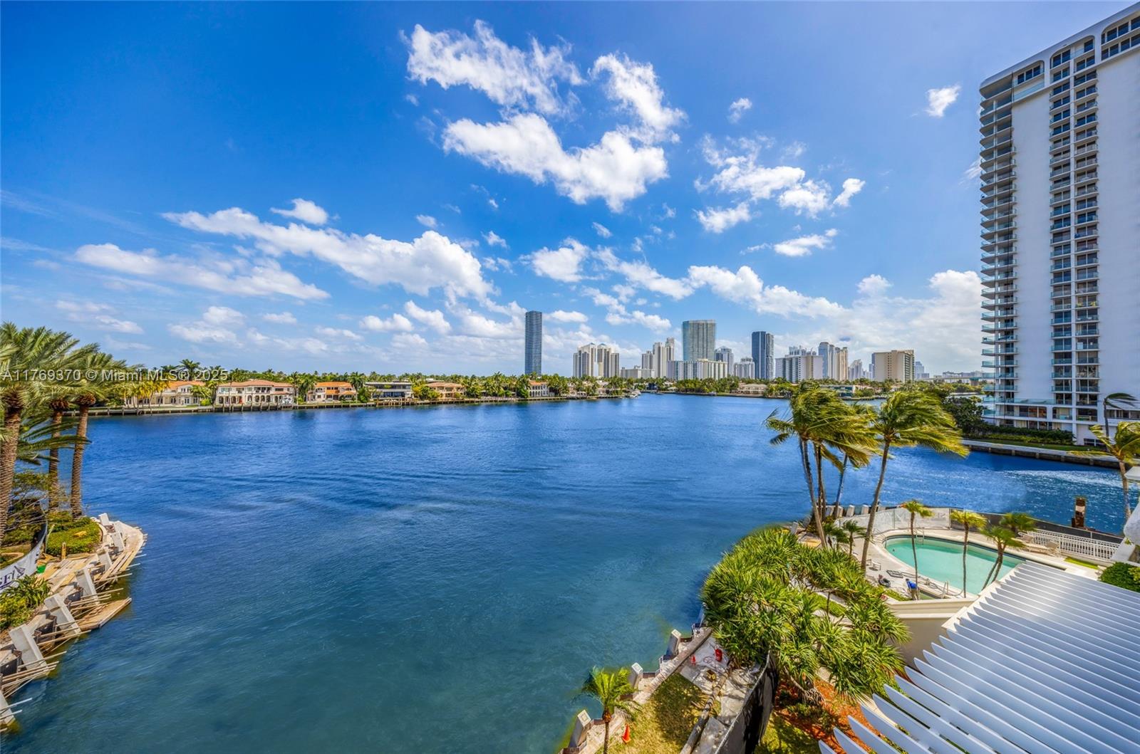 BELLA VISTA MID-RISE SOUT - Residential Lease