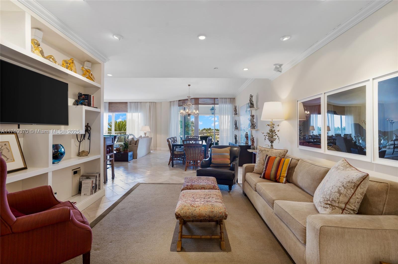 BELLA VISTA MID-RISE SOUT - Residential Lease