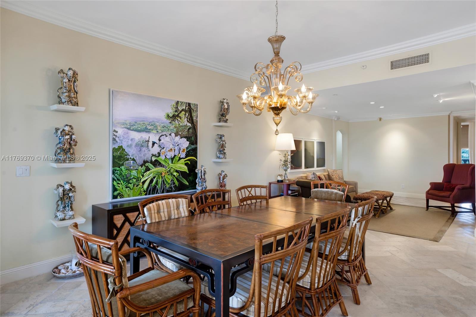 BELLA VISTA MID-RISE SOUT - Residential Lease