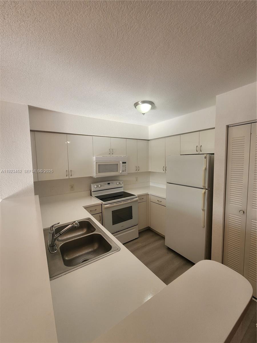 ENCLAVE AT DORAL CONDO NO - Residential