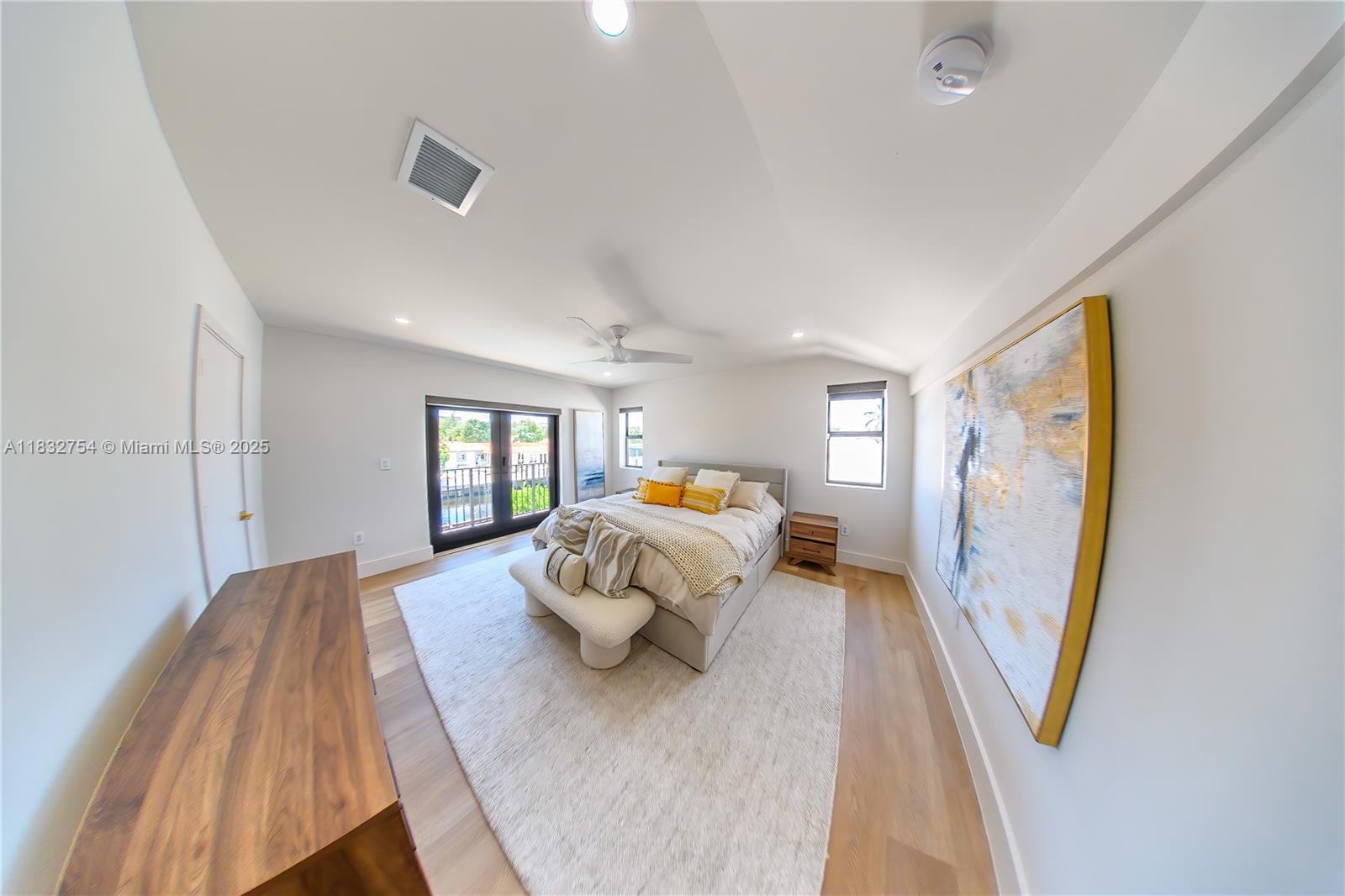 COUNTRY CLUB ISLES - Residential Lease