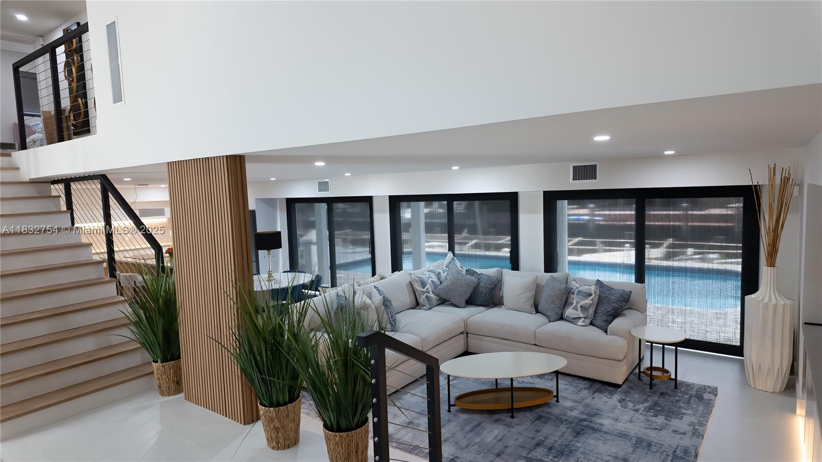 COUNTRY CLUB ISLES - Residential Lease