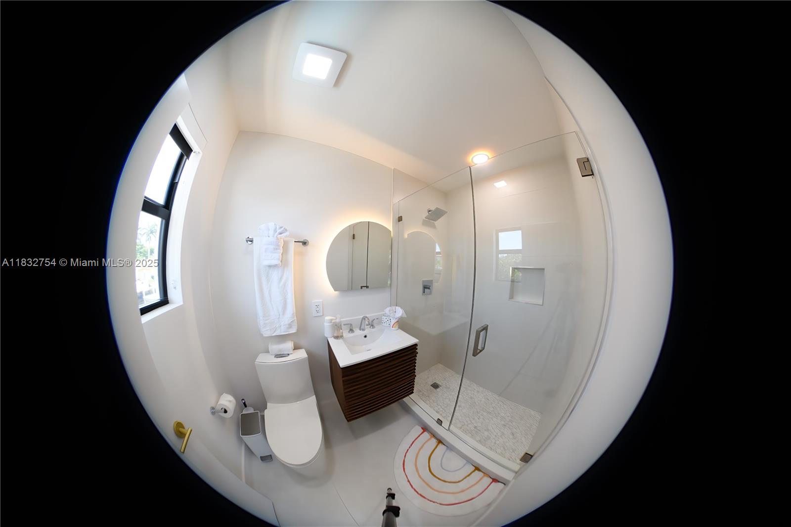 COUNTRY CLUB ISLES - Residential Lease