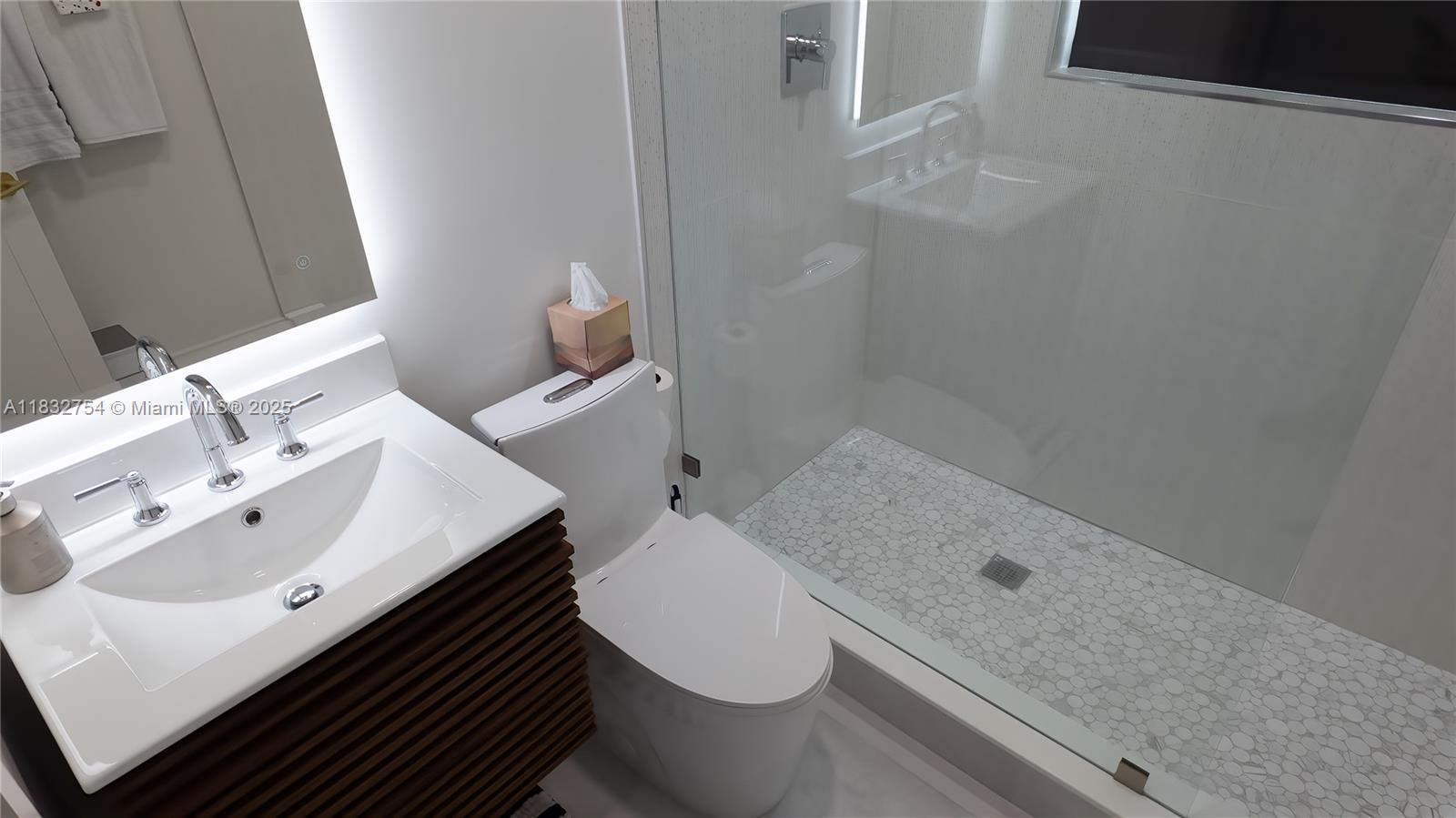 COUNTRY CLUB ISLES - Residential Lease