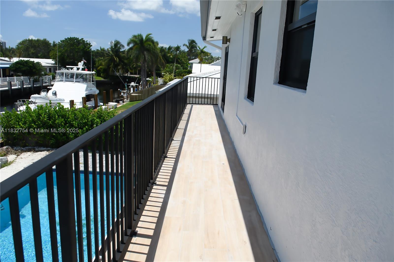 COUNTRY CLUB ISLES - Residential Lease