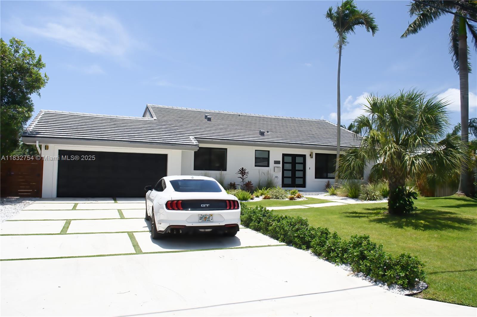 COUNTRY CLUB ISLES - Residential Lease