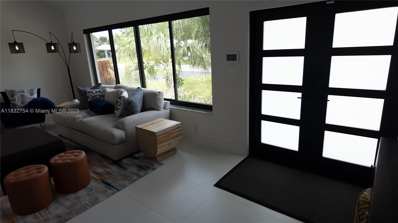 COUNTRY CLUB ISLES - Residential Lease