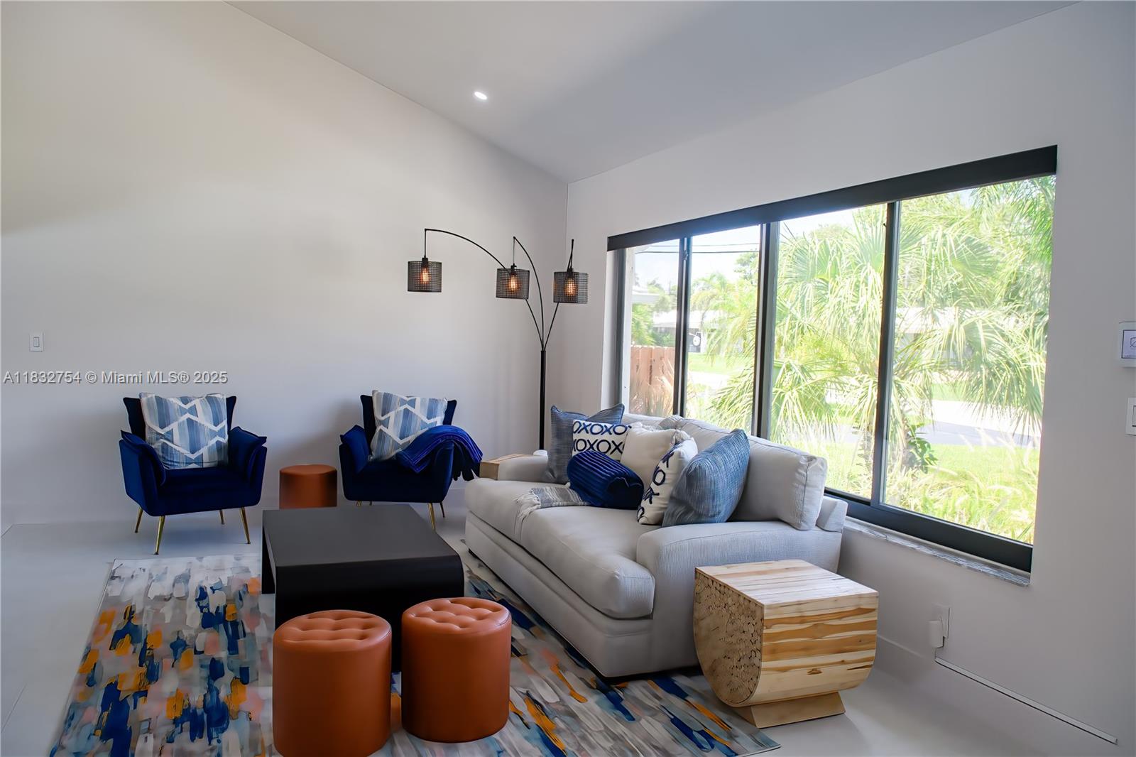 COUNTRY CLUB ISLES - Residential Lease