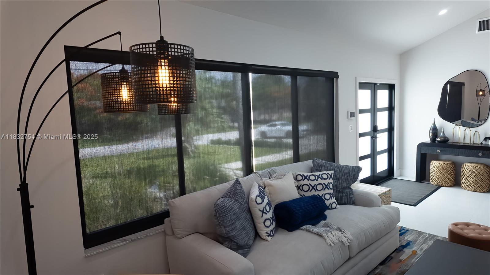 COUNTRY CLUB ISLES - Residential Lease