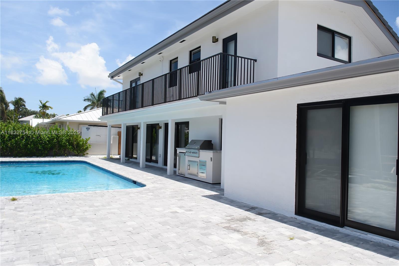 COUNTRY CLUB ISLES - Residential Lease