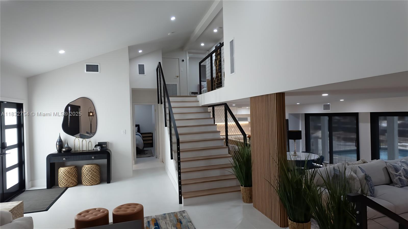 COUNTRY CLUB ISLES - Residential Lease