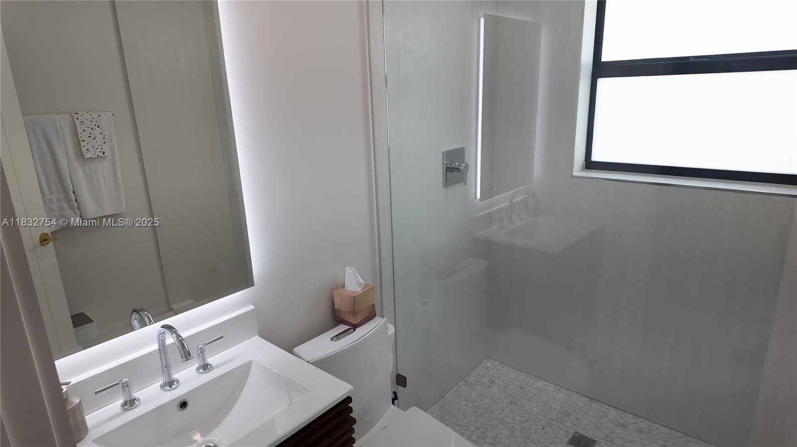 COUNTRY CLUB ISLES - Residential Lease