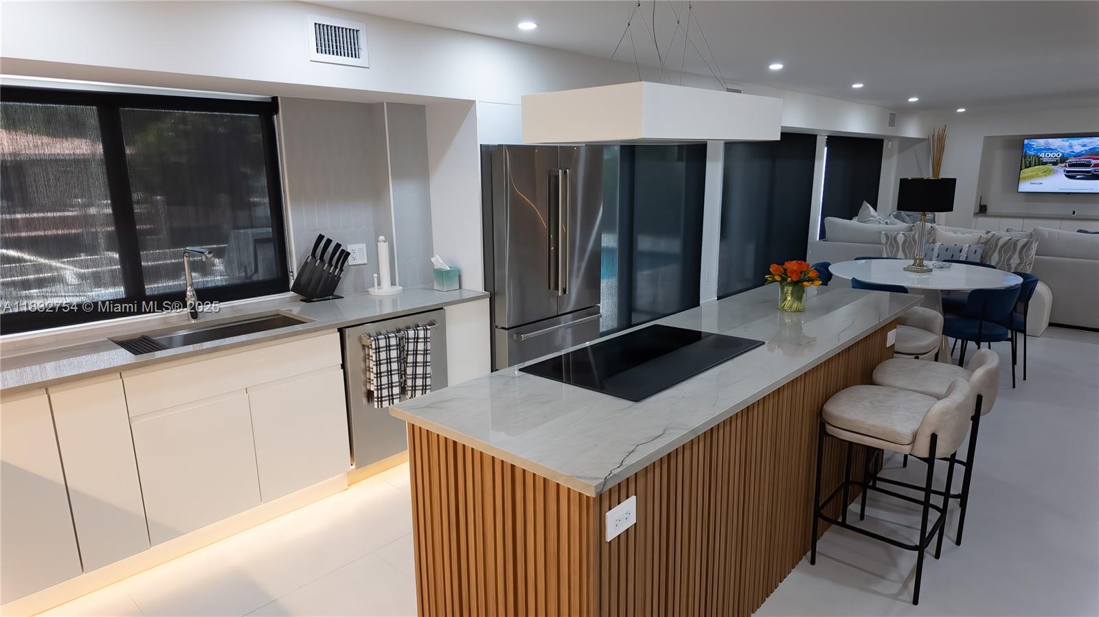 COUNTRY CLUB ISLES - Residential Lease