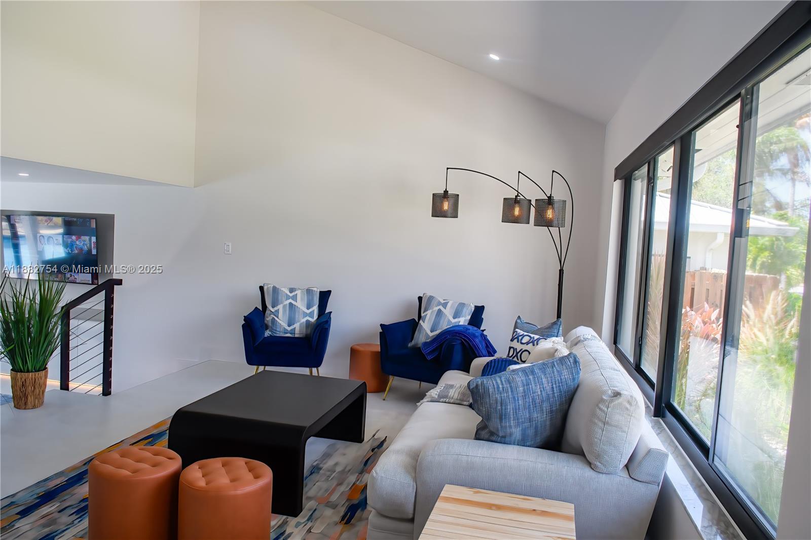 COUNTRY CLUB ISLES - Residential Lease