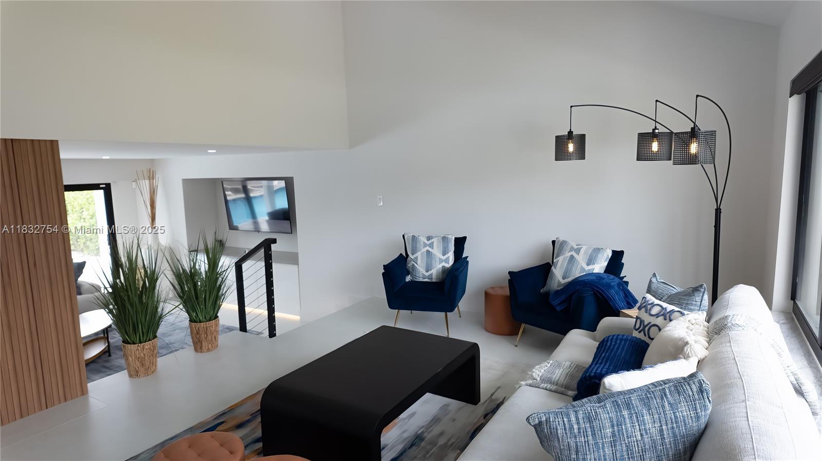 COUNTRY CLUB ISLES - Residential Lease