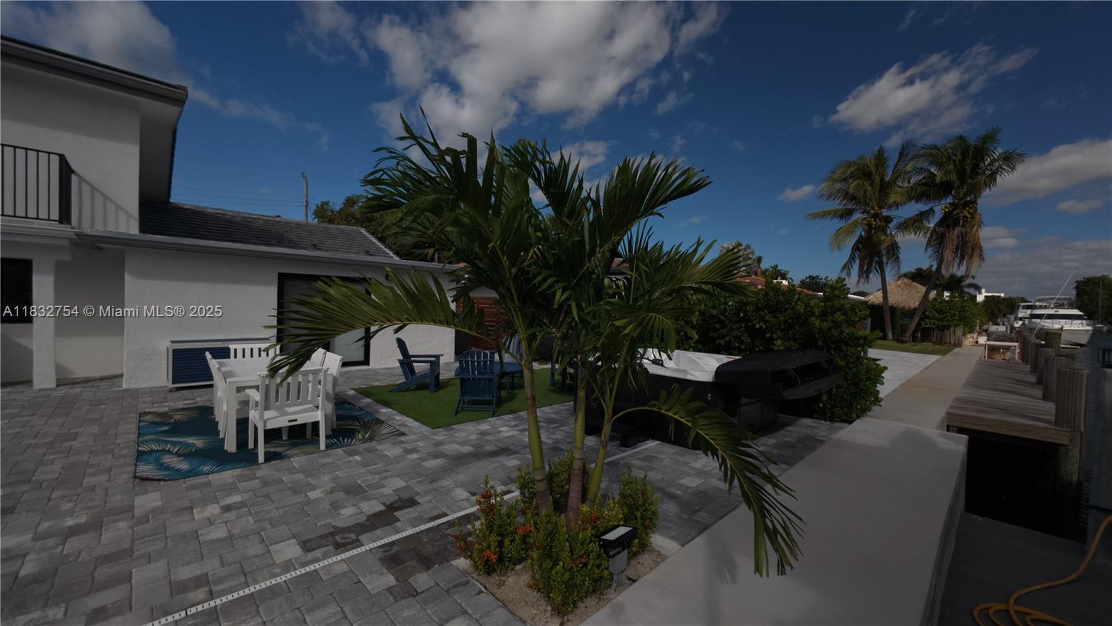 COUNTRY CLUB ISLES - Residential Lease