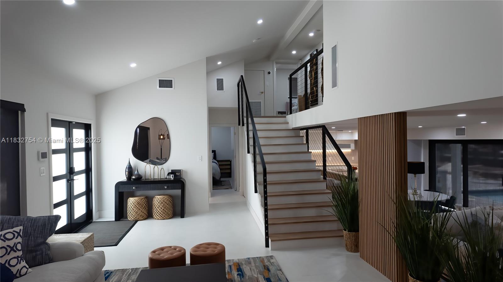 COUNTRY CLUB ISLES - Residential Lease