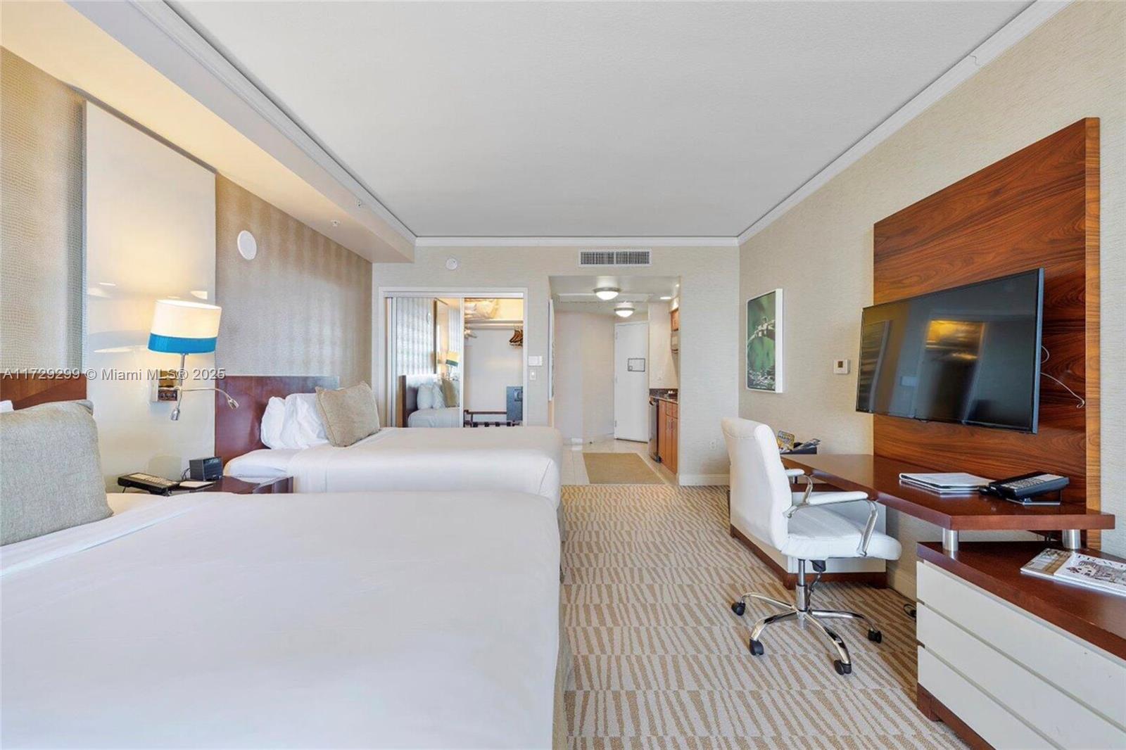 TRUMP INTERNATIONAL SONES - Residential