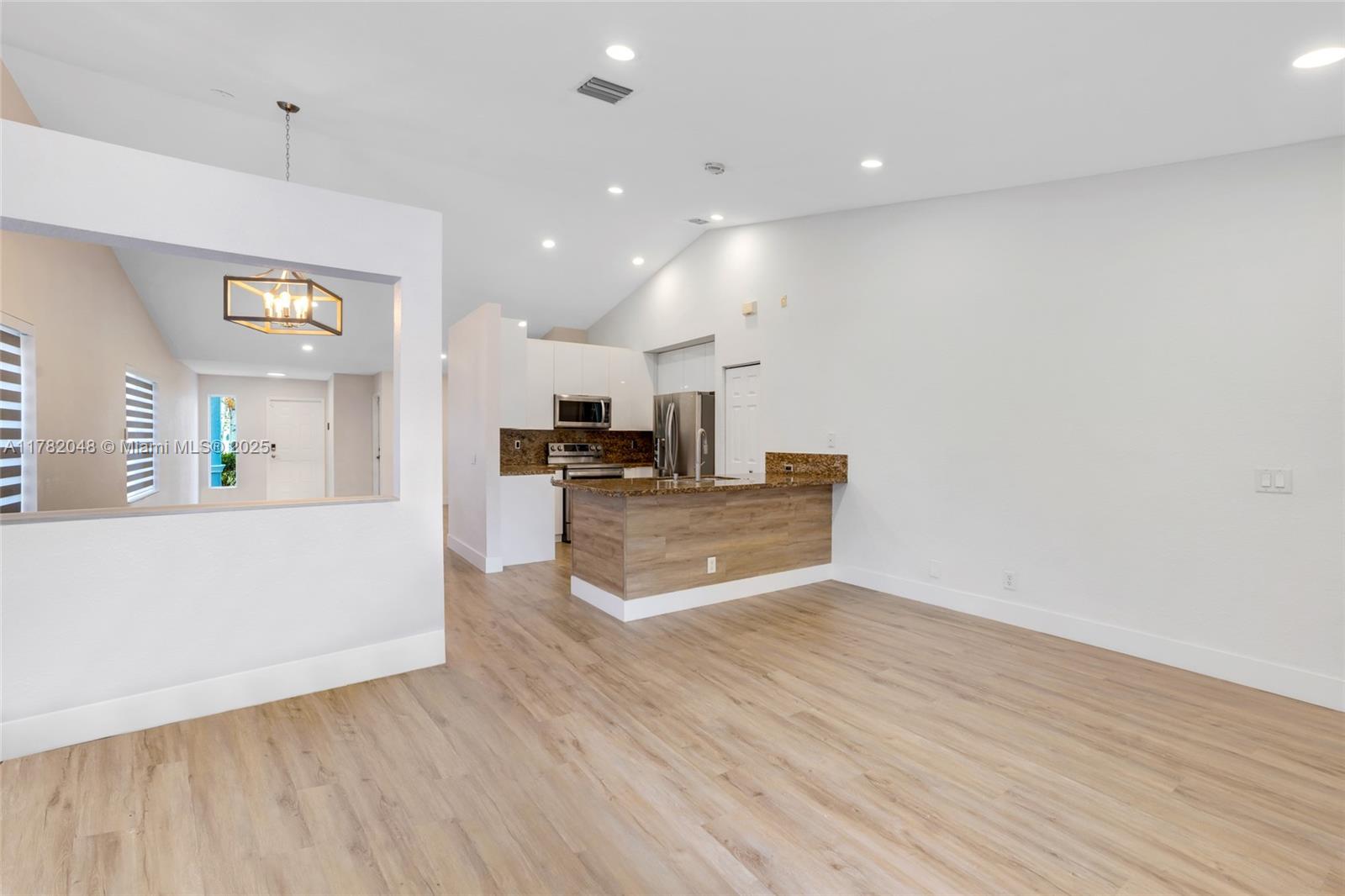 SECTOR 2-PARCELS 12 13 14 - Residential Lease