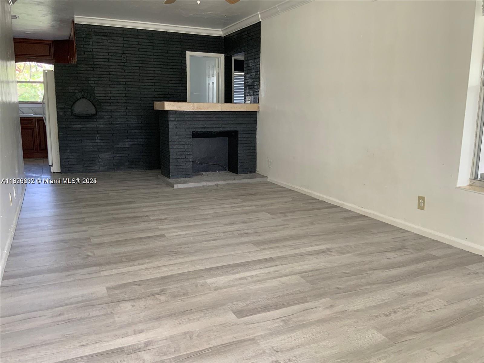 108 SE 10th Ave Front