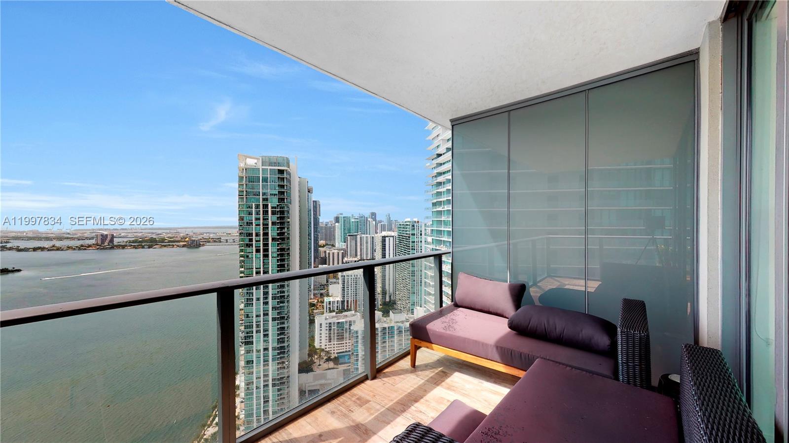 PARAISO BAY CONDO - Residential Lease
