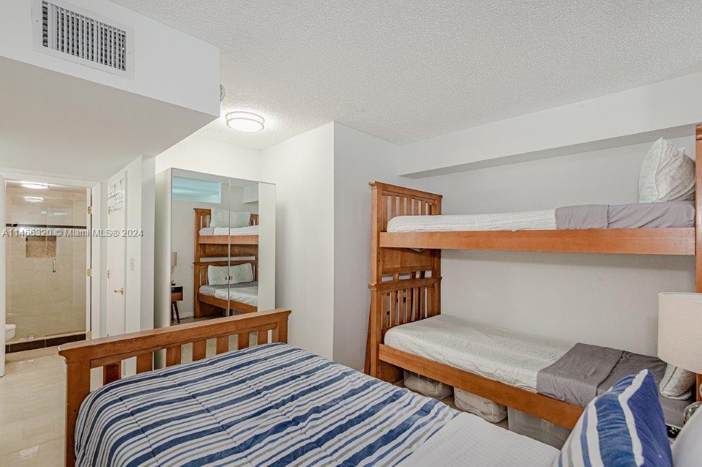 RONEY PALACE CONDO - Residential Lease