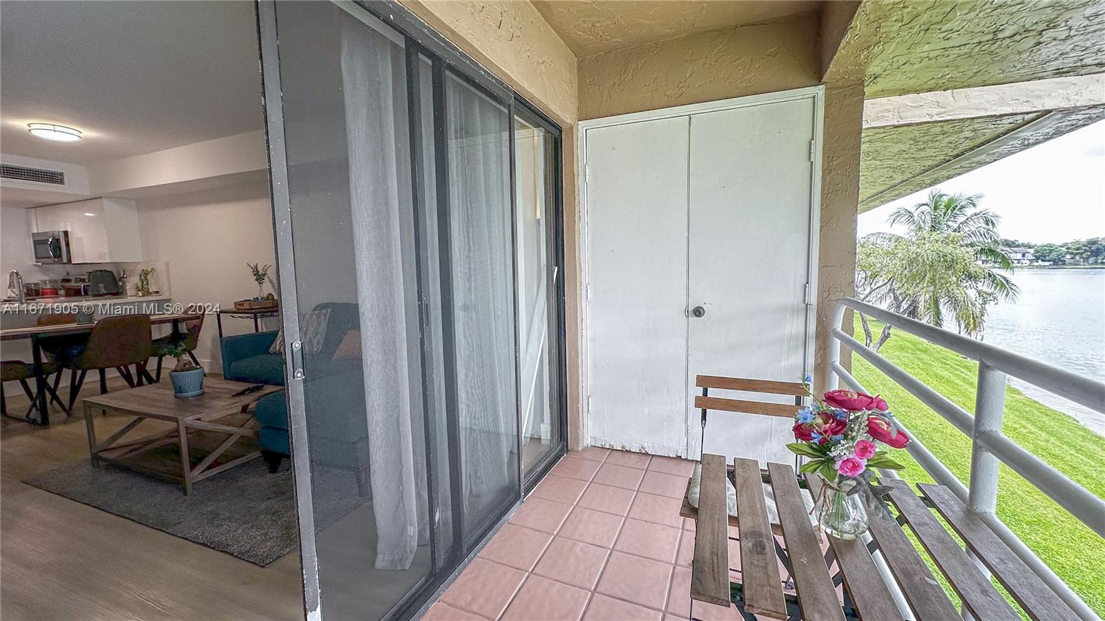 VISTA DEL LAGO CONDO V - Residential Lease