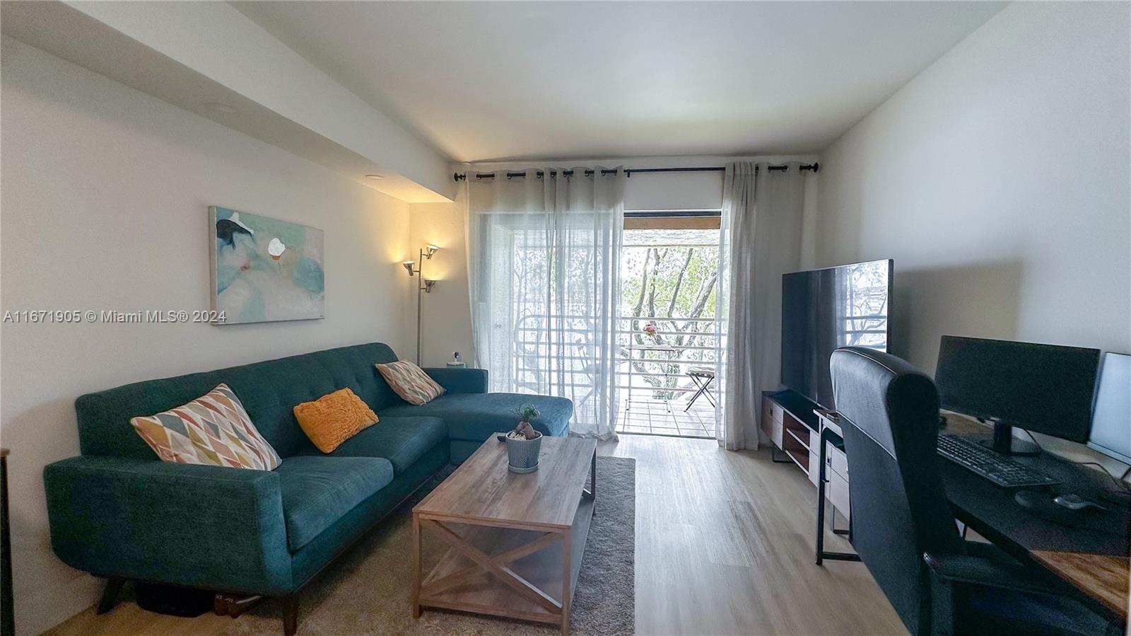 VISTA DEL LAGO CONDO V - Residential Lease