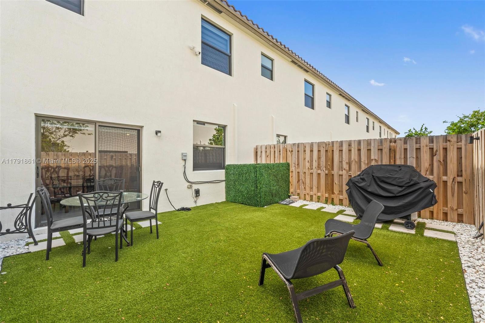 SILVER PALM RESIDENTIAL H - Residential