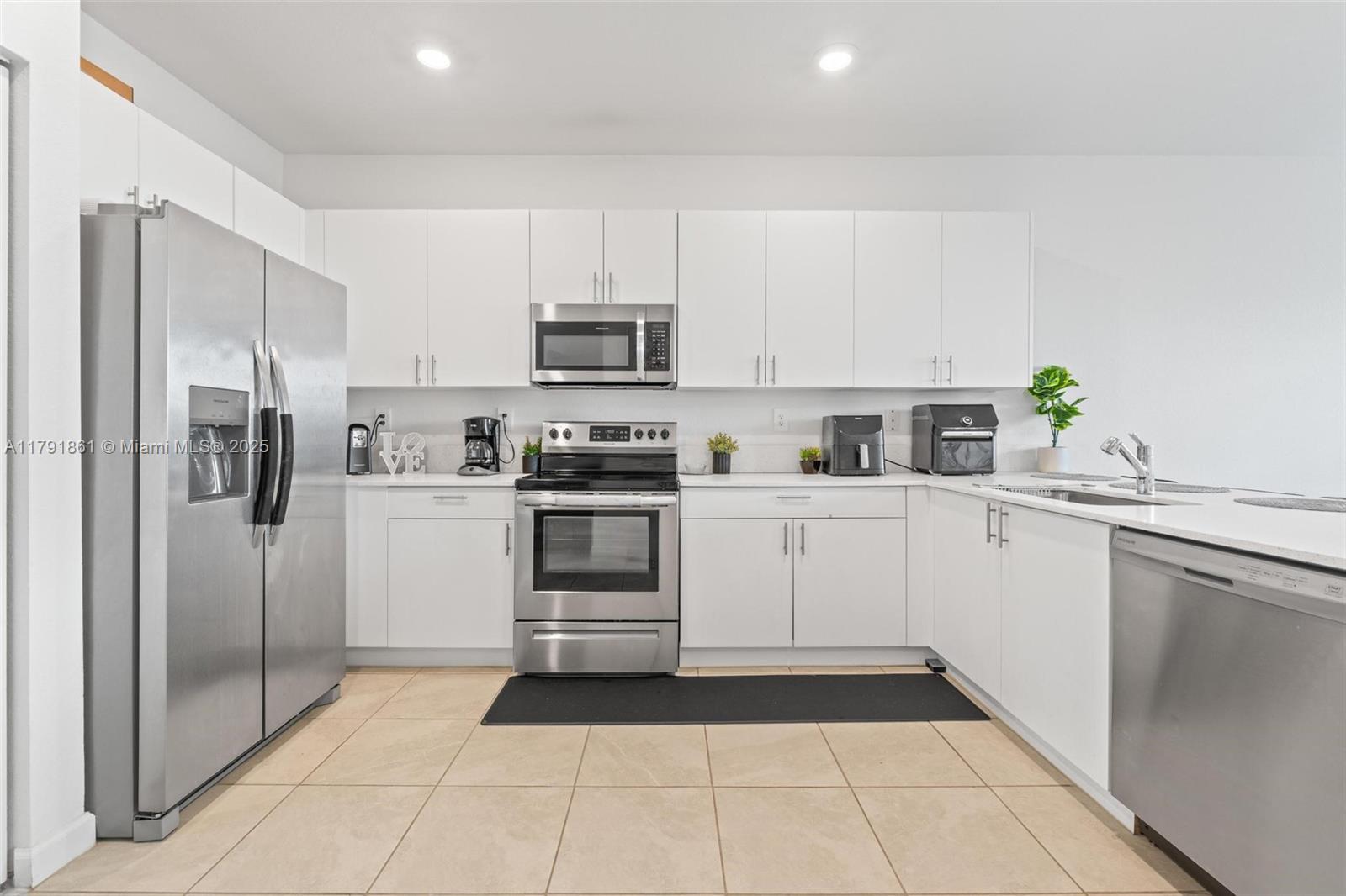 SILVER PALM RESIDENTIAL H - Residential