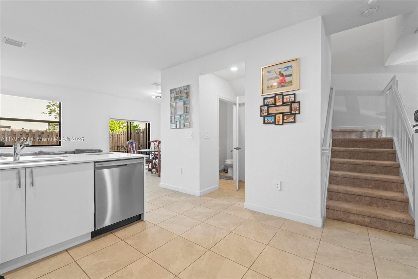 SILVER PALM RESIDENTIAL H - Residential