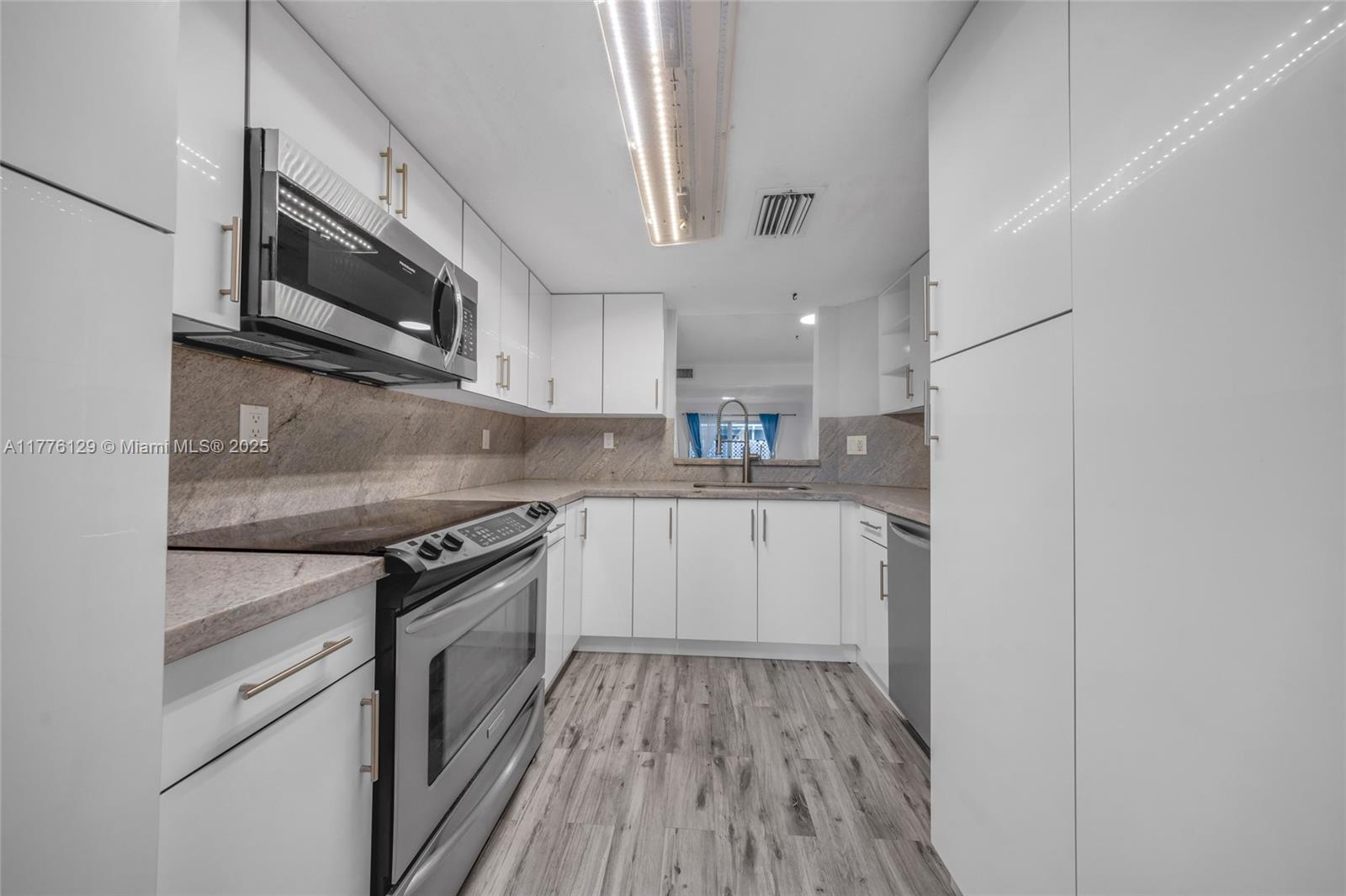 12302 NW 11th St 1402