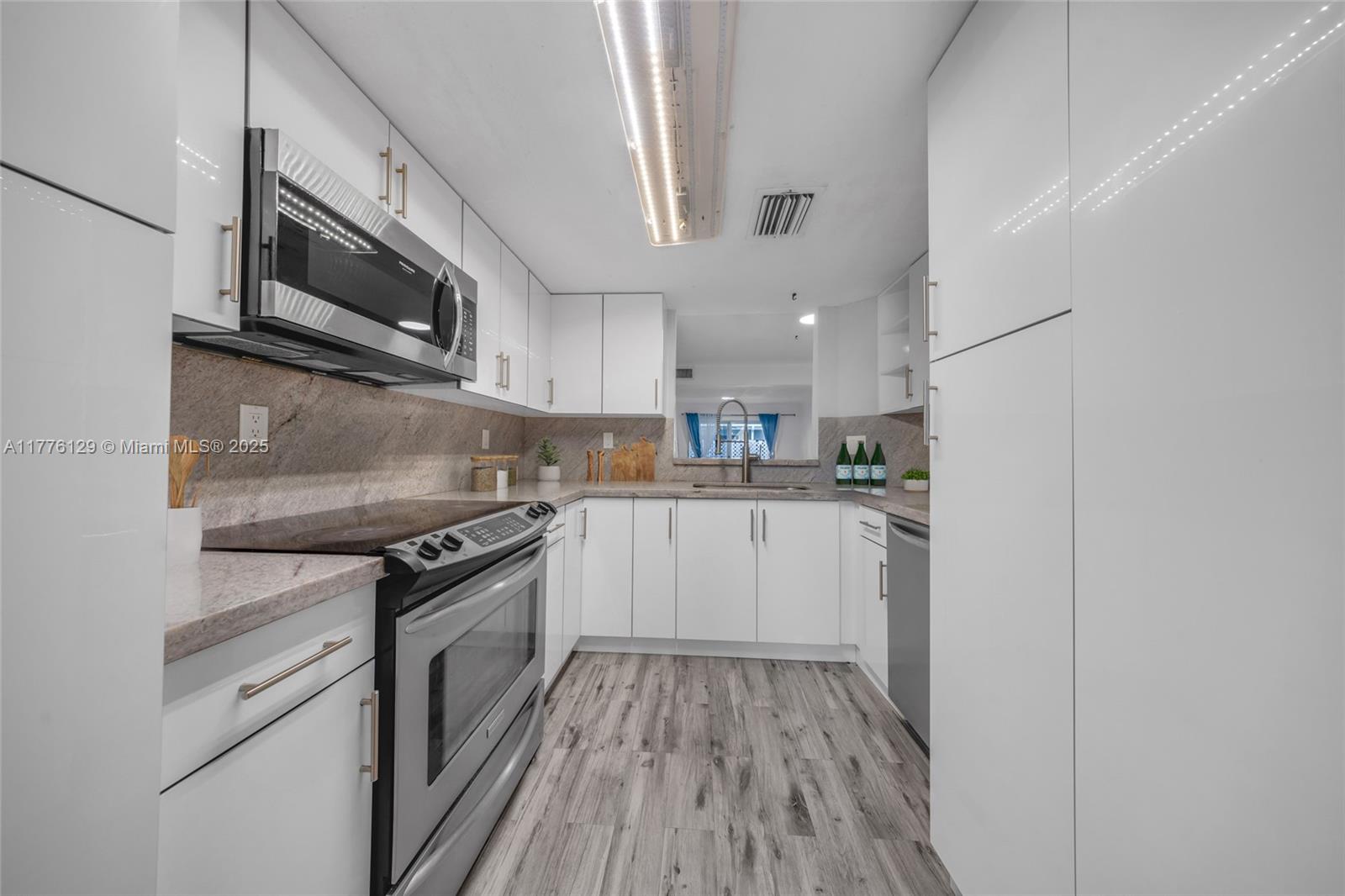 12302 NW 11th St 1402