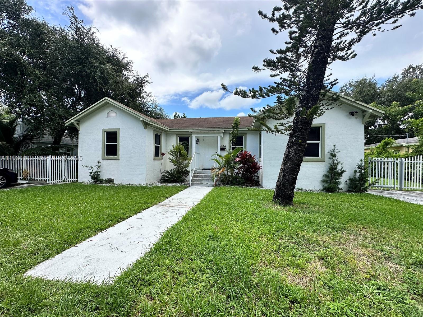 BISCAYNE HEIGHTS - Residential Lease