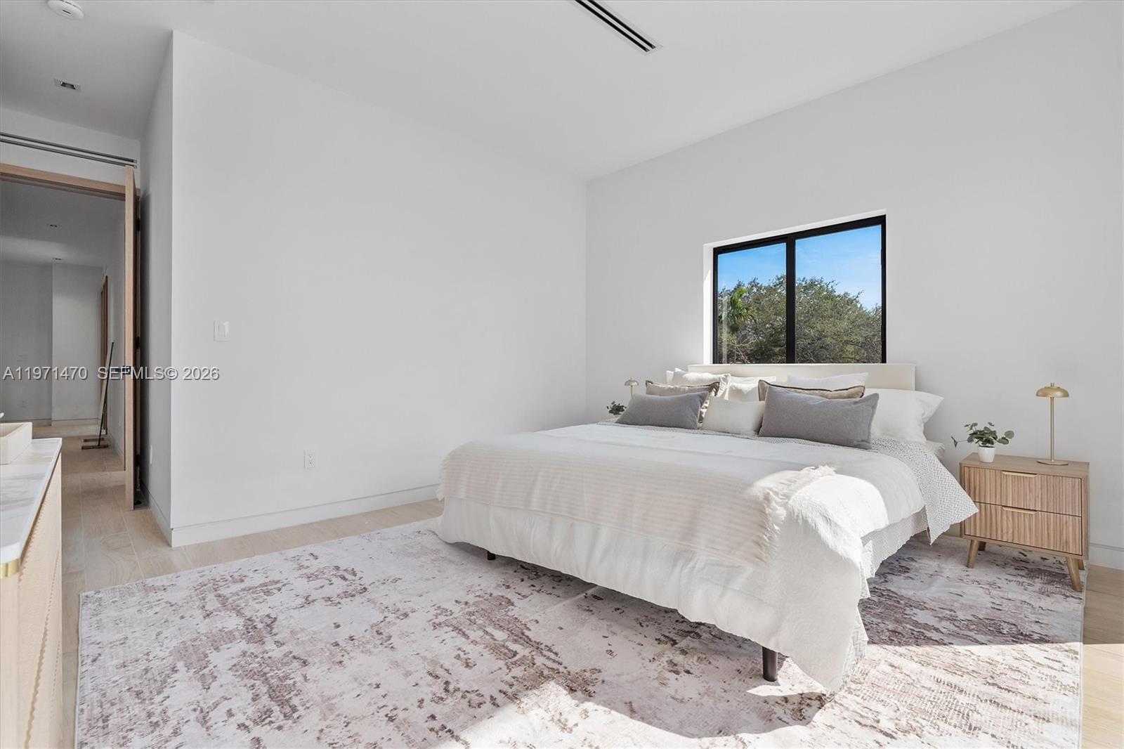 SHADOWLAWN - Residential