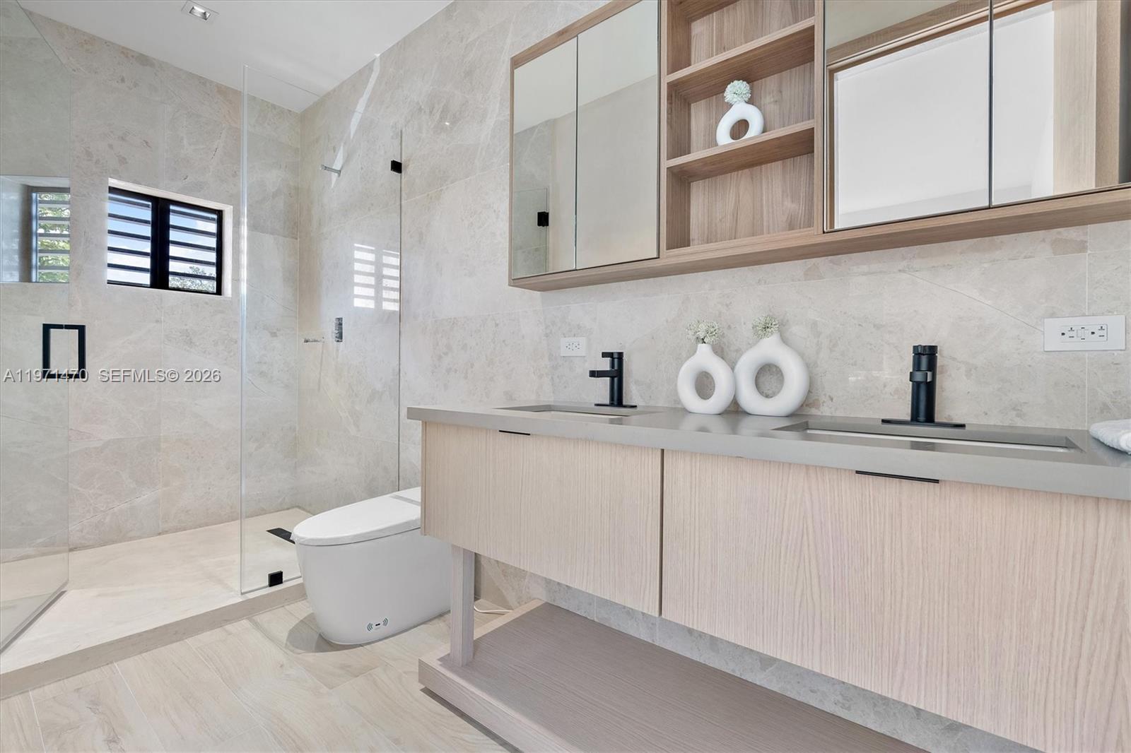 SHADOWLAWN - Residential