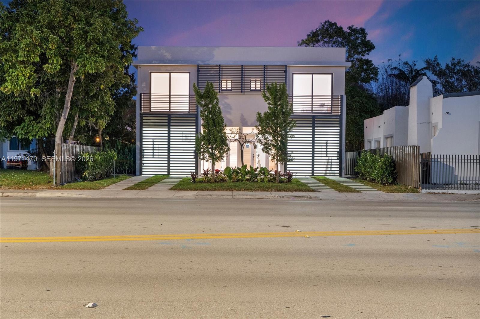 SHADOWLAWN - Residential