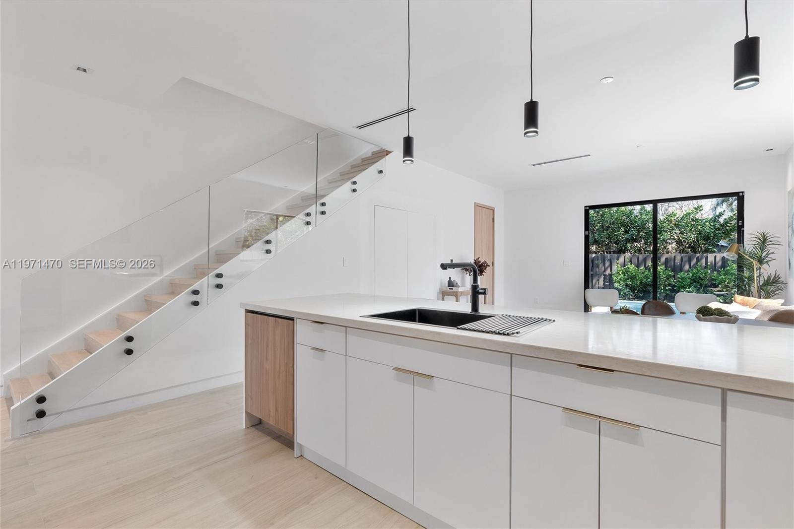 SHADOWLAWN - Residential