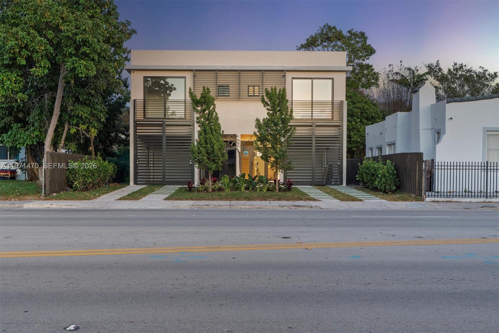 SHADOWLAWN - Residential