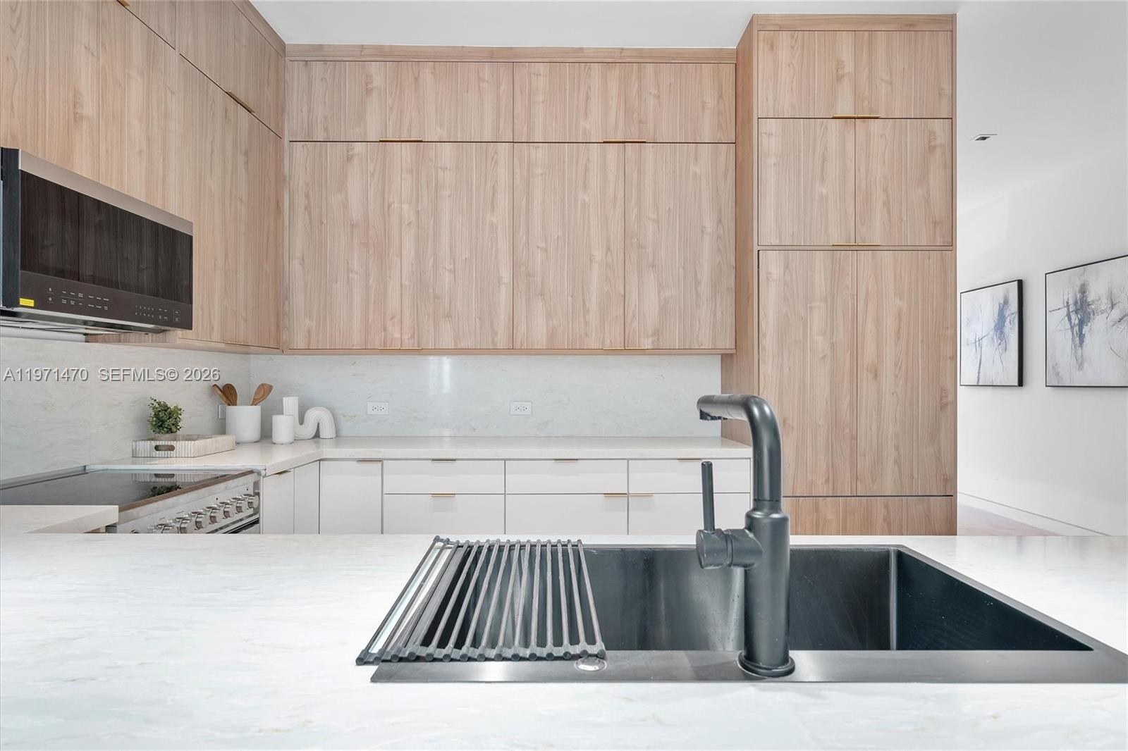 SHADOWLAWN - Residential