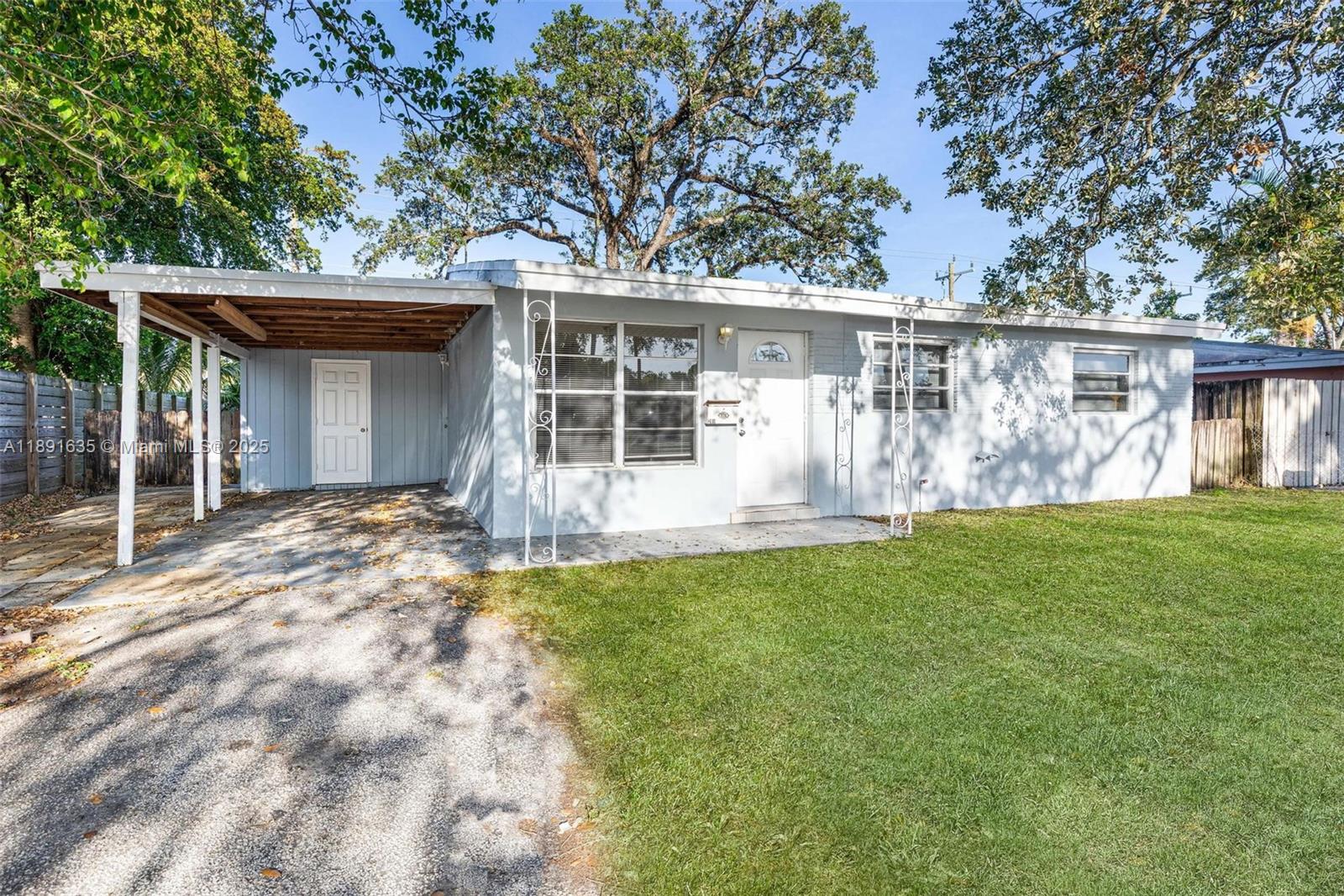 PALM LANE VILLA NO 2 - Residential